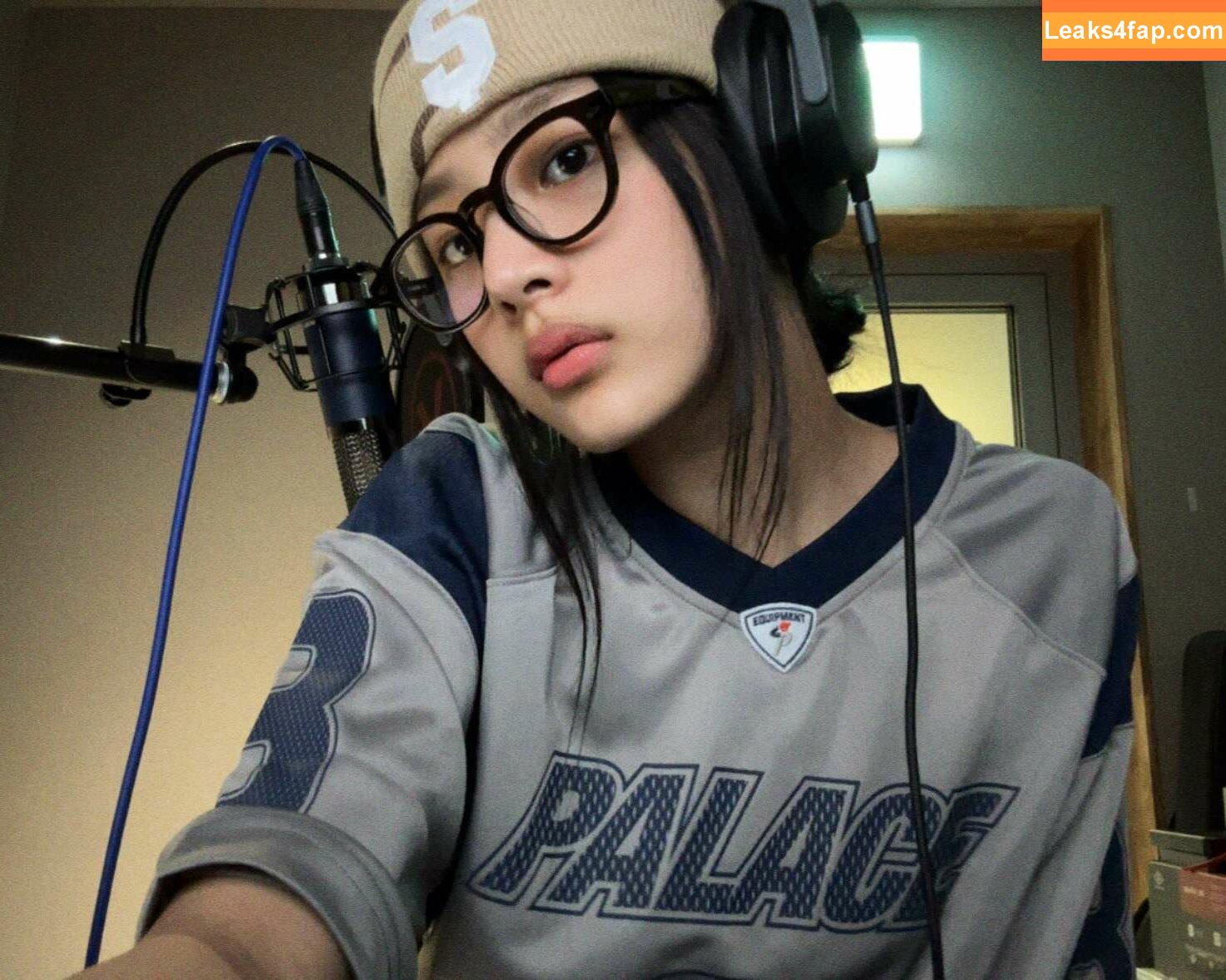 Minji / lovres_min__ / miniwithtattoos / newjeans_official leaked photo photo #0262