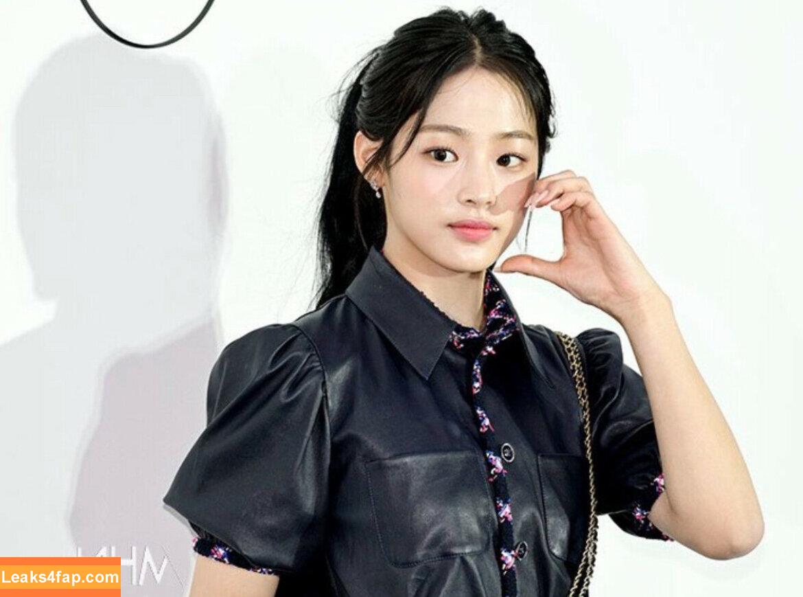 Minji / lovres_min__ / miniwithtattoos / newjeans_official leaked photo photo #0282