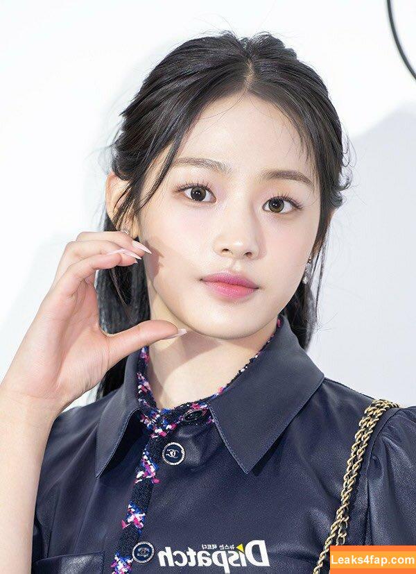 Minji / lovres_min__ / miniwithtattoos / newjeans_official leaked photo photo #0287