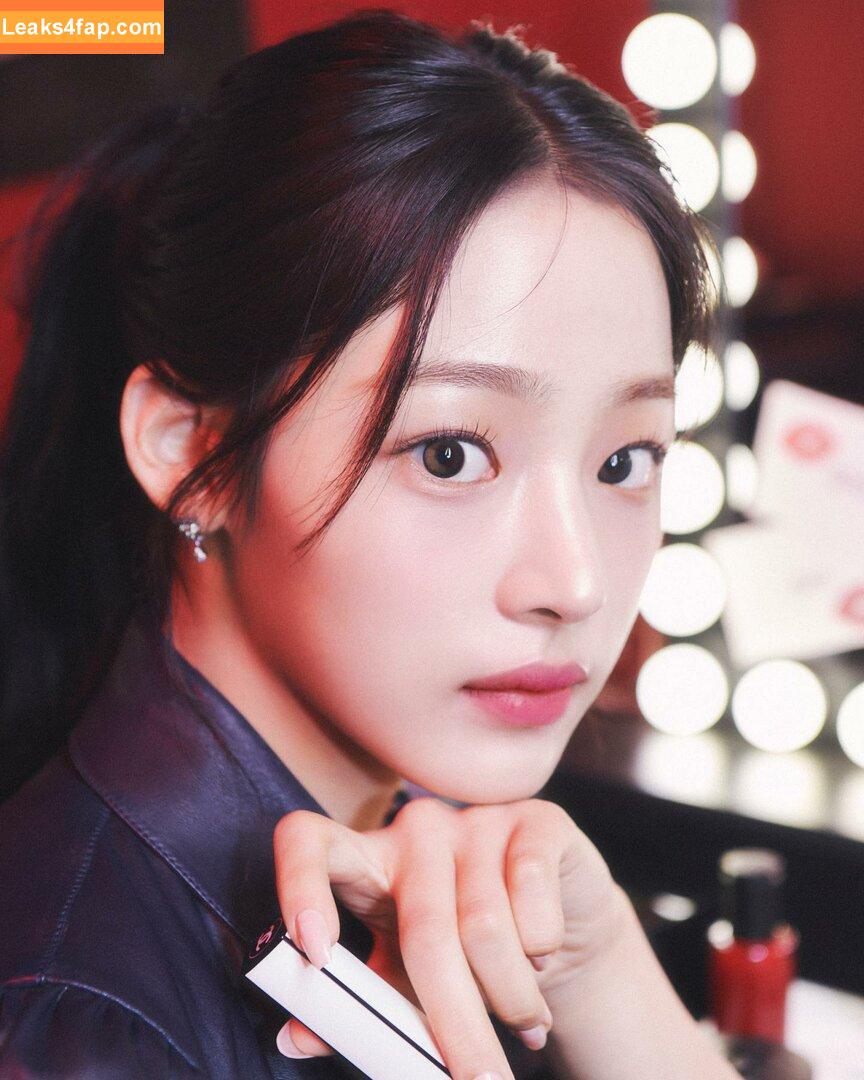 Minji / lovres_min__ / miniwithtattoos / newjeans_official leaked photo photo #0300