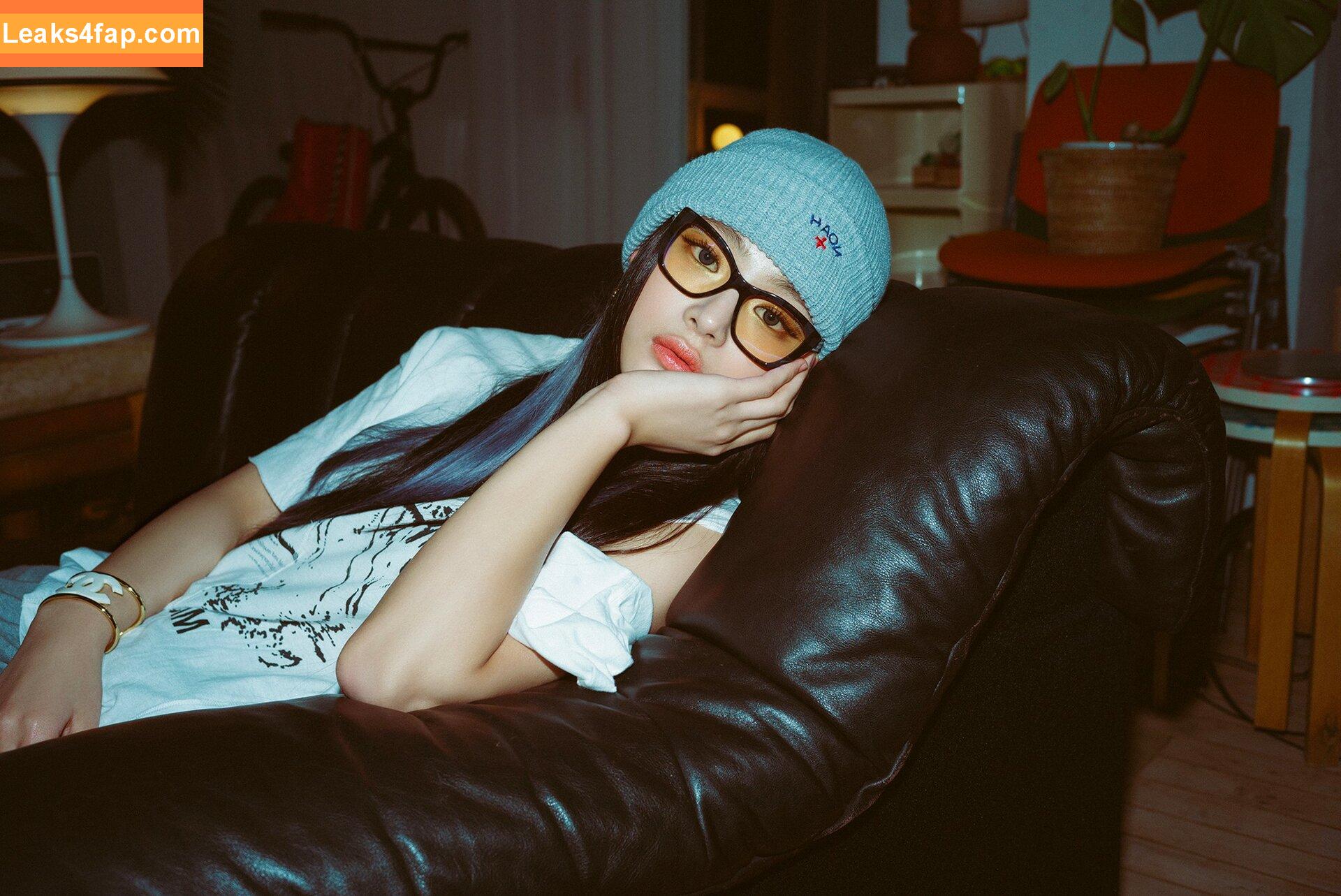 Minji / lovres_min__ / miniwithtattoos / newjeans_official leaked photo photo #0308