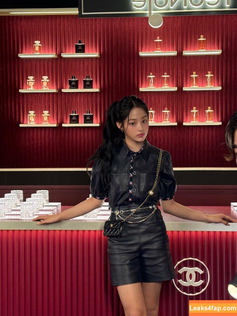 Minji / lovres_min__ / miniwithtattoos / newjeans_official leaked photo photo #0313