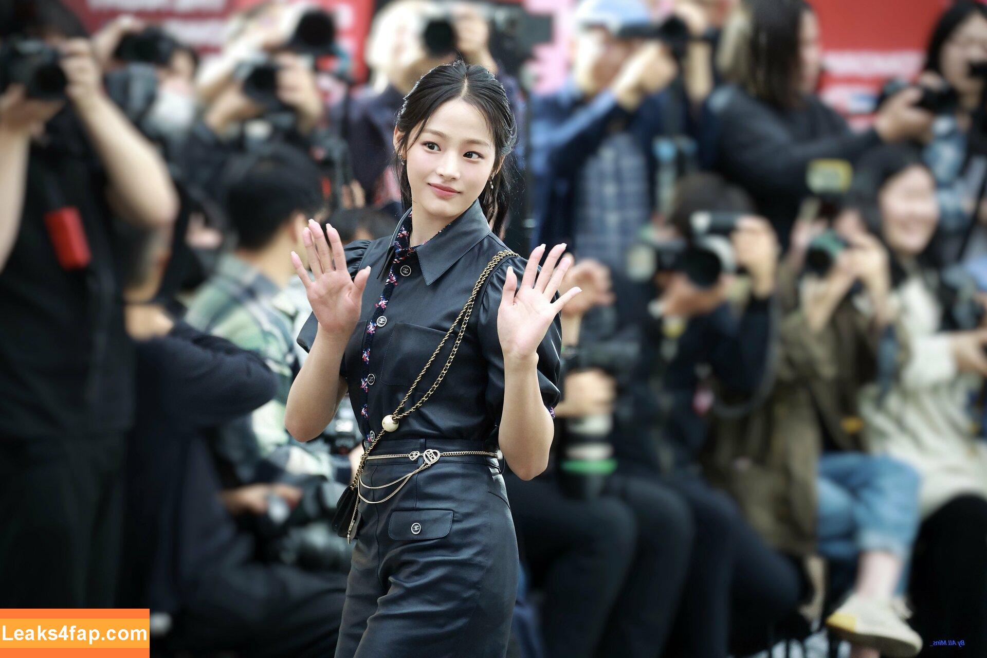 Minji / lovres_min__ / miniwithtattoos / newjeans_official leaked photo photo #0316