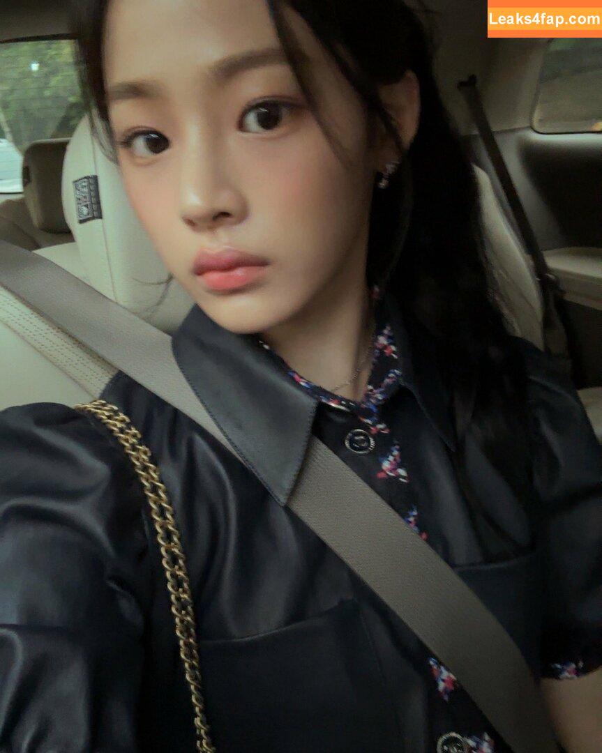 Minji / lovres_min__ / miniwithtattoos / newjeans_official leaked photo photo #0322