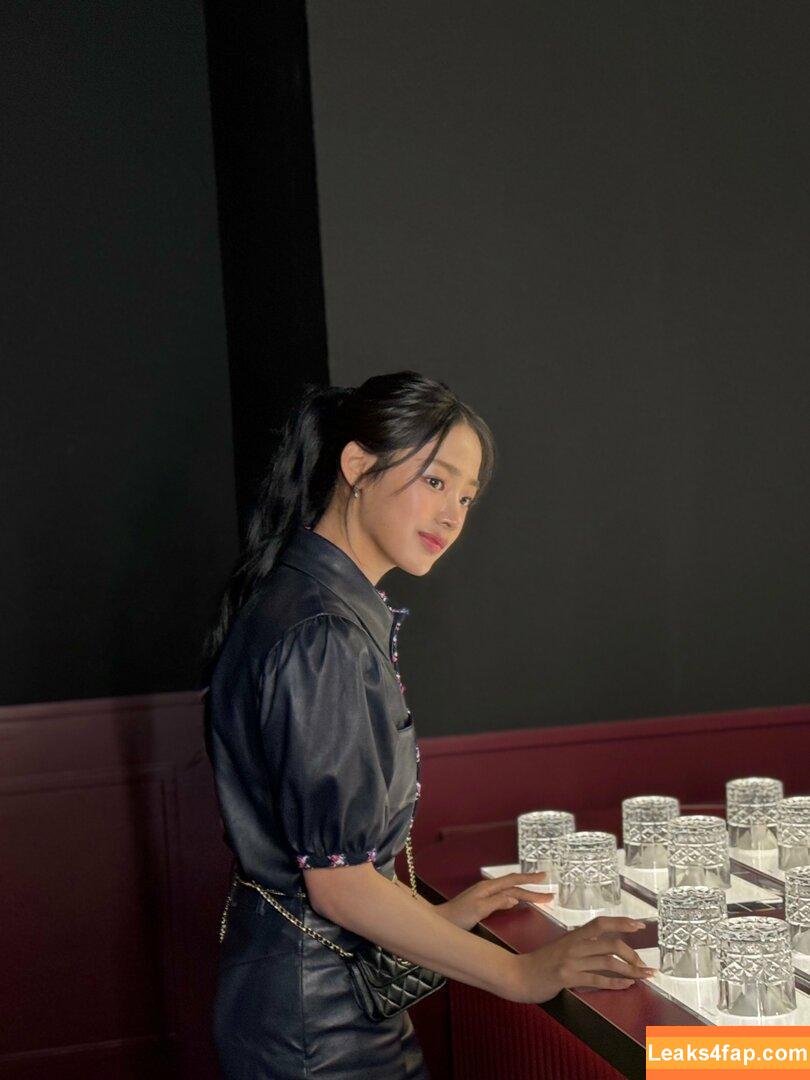 Minji / lovres_min__ / miniwithtattoos / newjeans_official leaked photo photo #0324