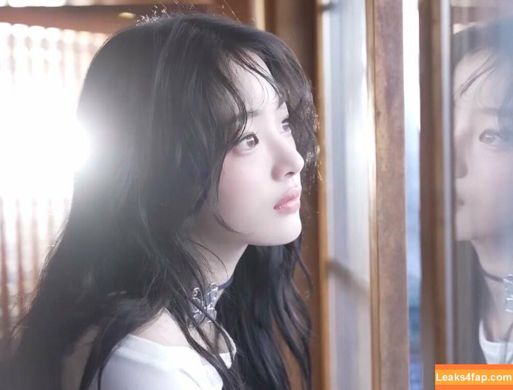 Minji / lovres_min__ / miniwithtattoos / newjeans_official leaked photo photo #0338