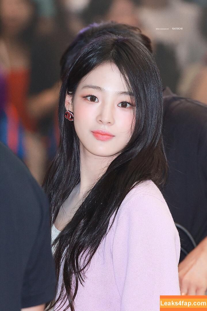 Minji / lovres_min__ / miniwithtattoos / newjeans_official leaked photo photo #0343