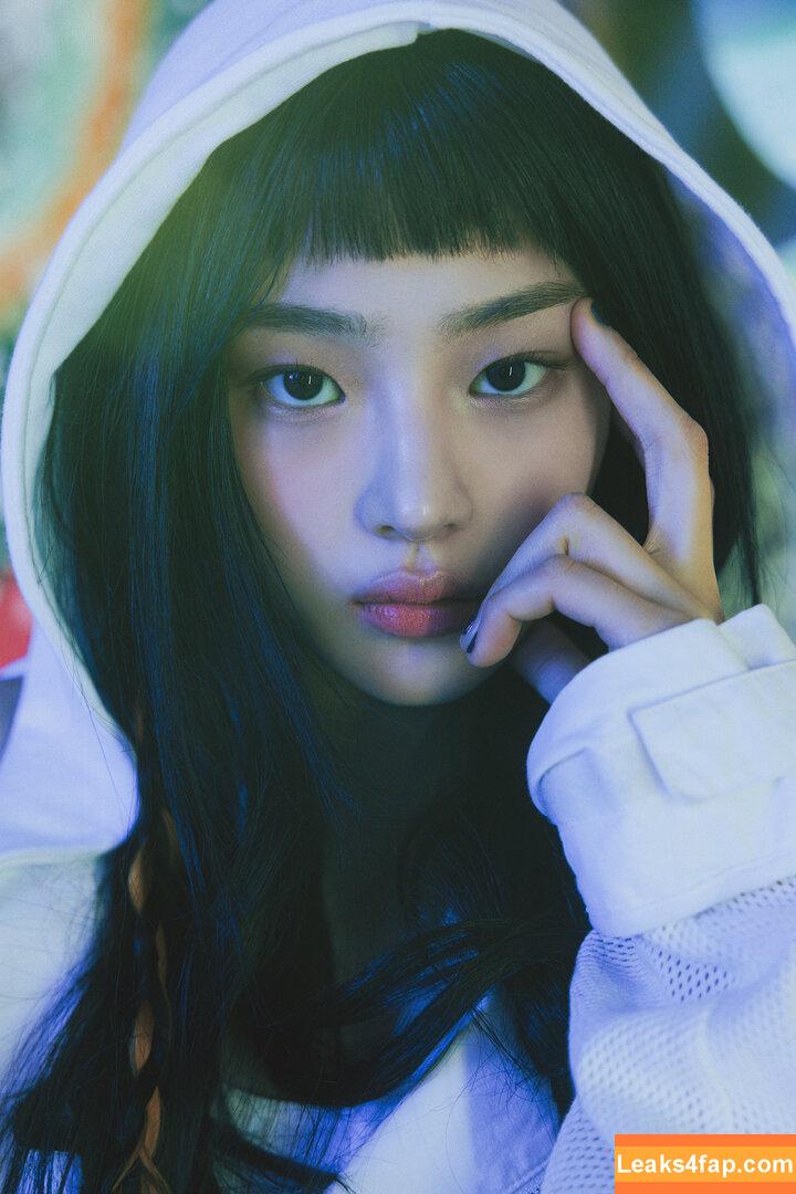 Minji / lovres_min__ / miniwithtattoos / newjeans_official leaked photo photo #0345