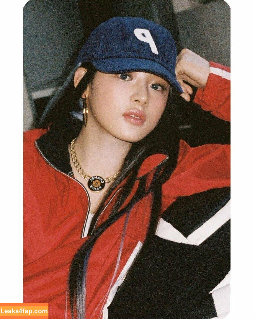 Minji / lovres_min__ / miniwithtattoos / newjeans_official leaked photo photo #0356