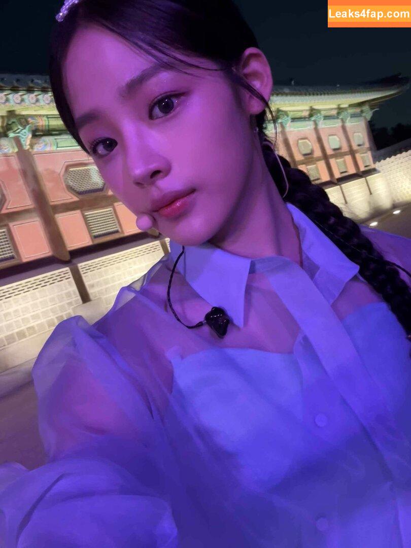 Minji / lovres_min__ / miniwithtattoos / newjeans_official leaked photo photo #0367