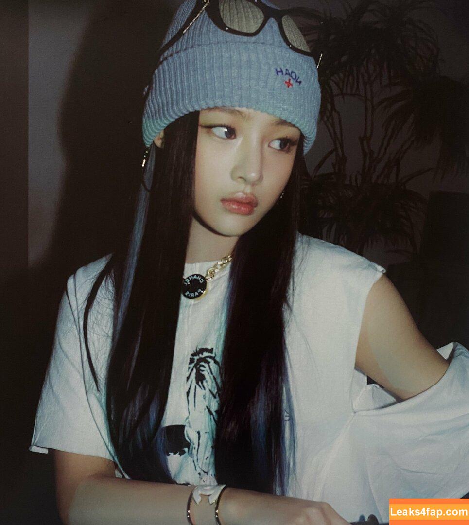 Minji / lovres_min__ / miniwithtattoos / newjeans_official leaked photo photo #0418