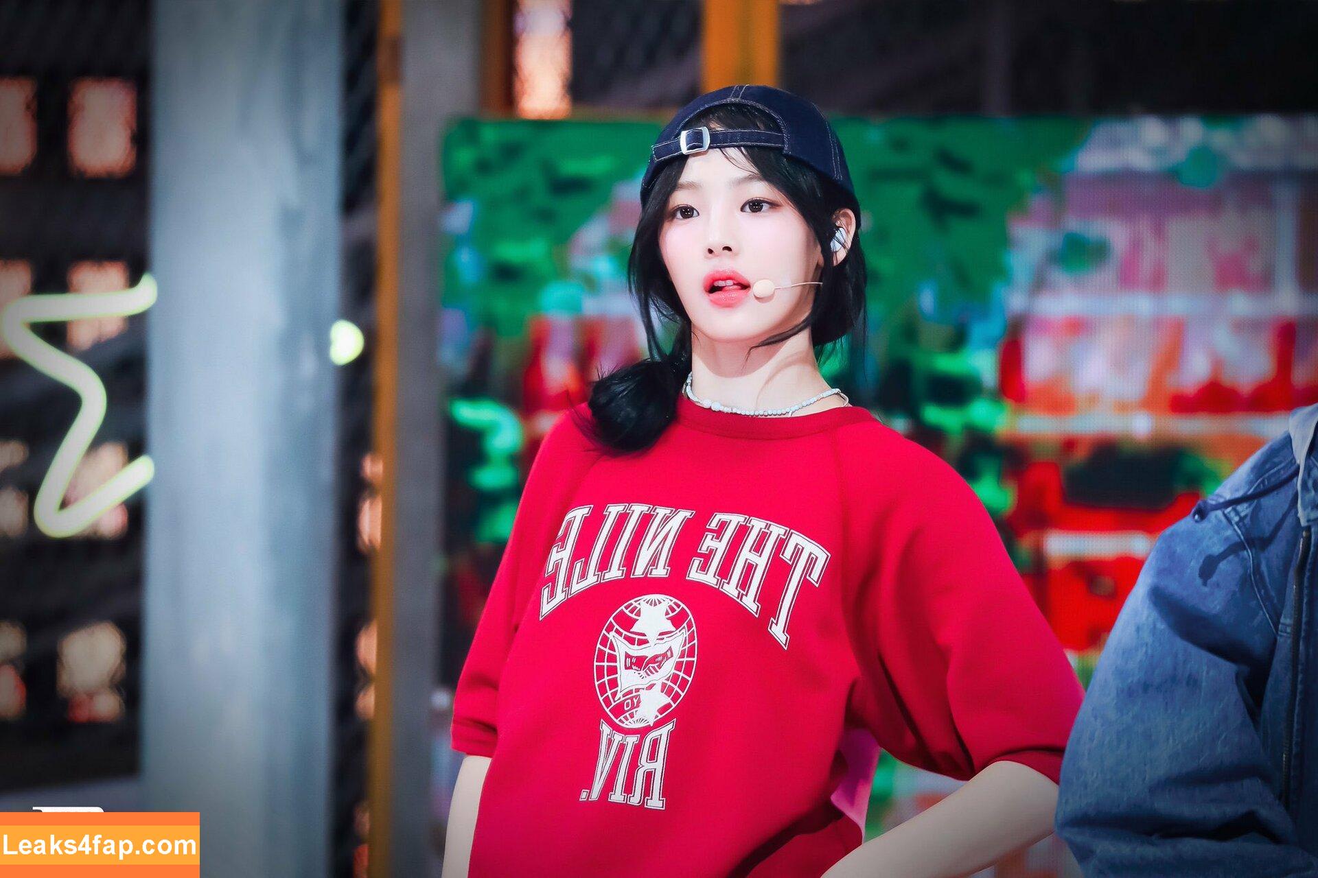 Minji / lovres_min__ / miniwithtattoos / newjeans_official leaked photo photo #0437