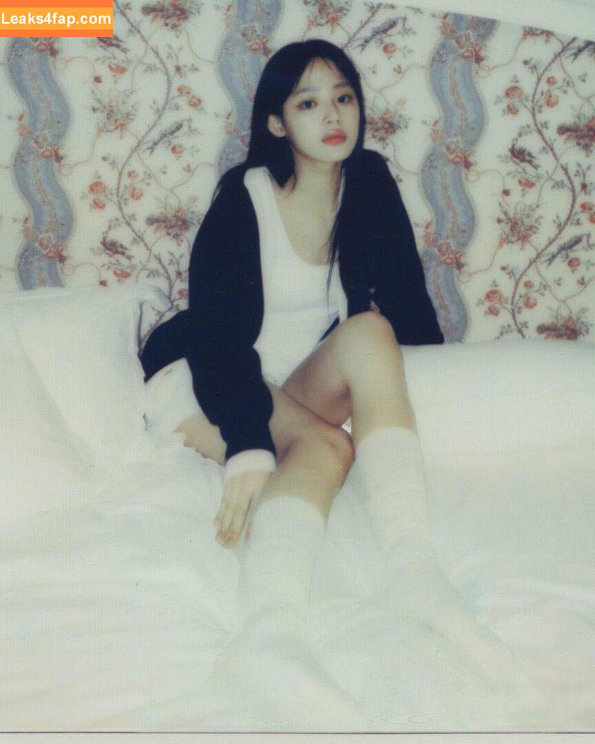 Minji / lovres_min__ / miniwithtattoos / newjeans_official leaked photo photo #0440