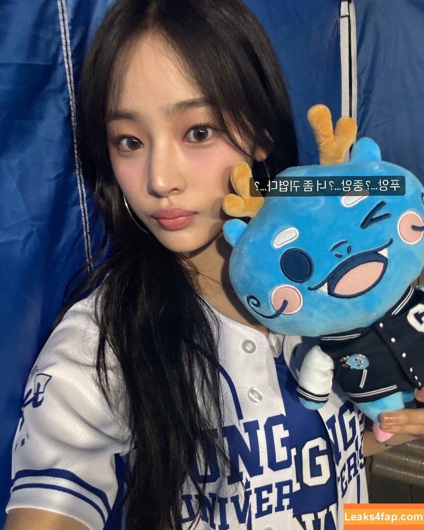 Minji / lovres_min__ / miniwithtattoos / newjeans_official leaked photo photo #0445