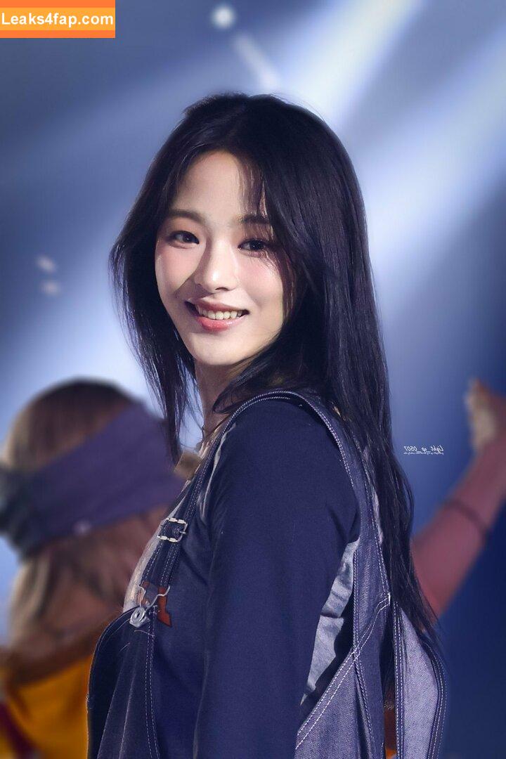 Minji / lovres_min__ / miniwithtattoos / newjeans_official leaked photo photo #0465