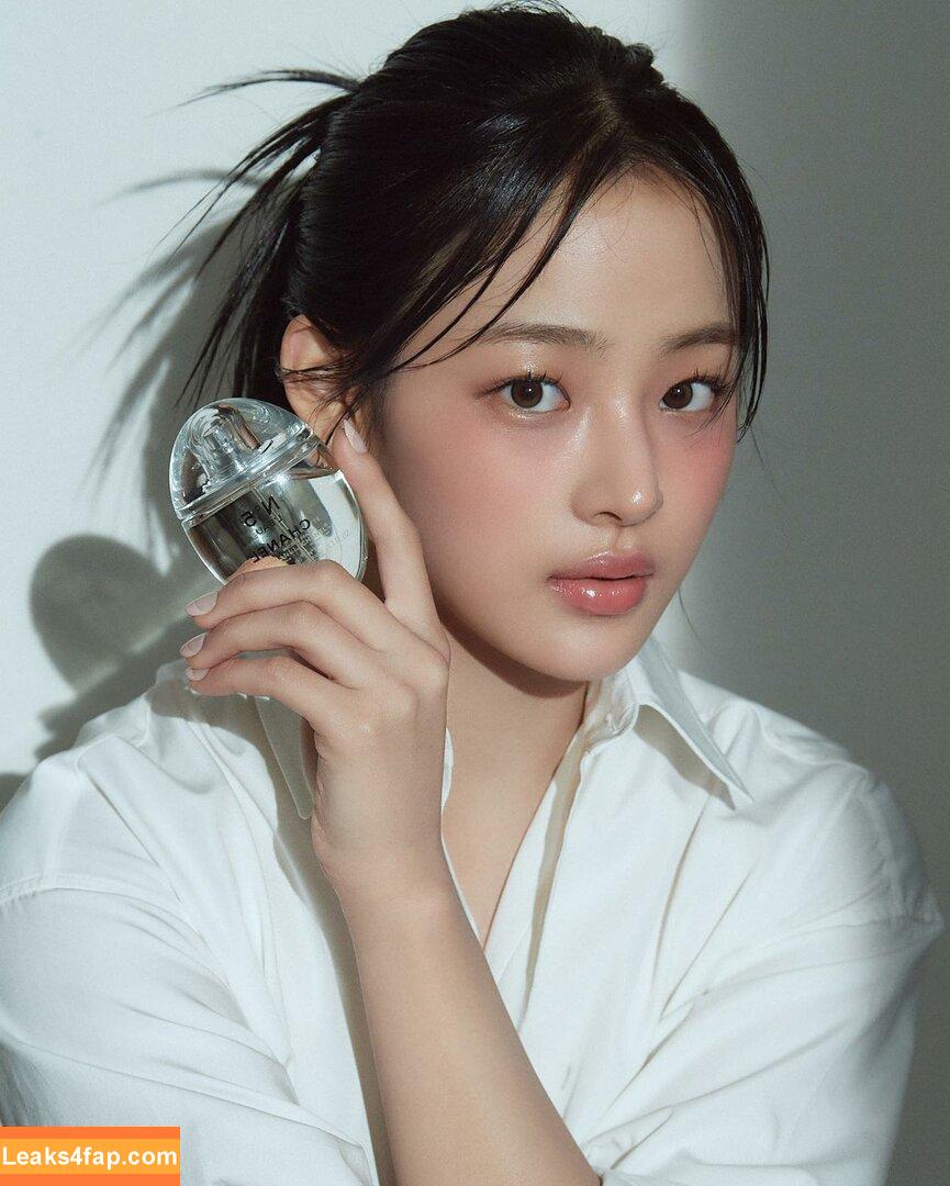 Minji / lovres_min__ / miniwithtattoos / newjeans_official leaked photo photo #0473