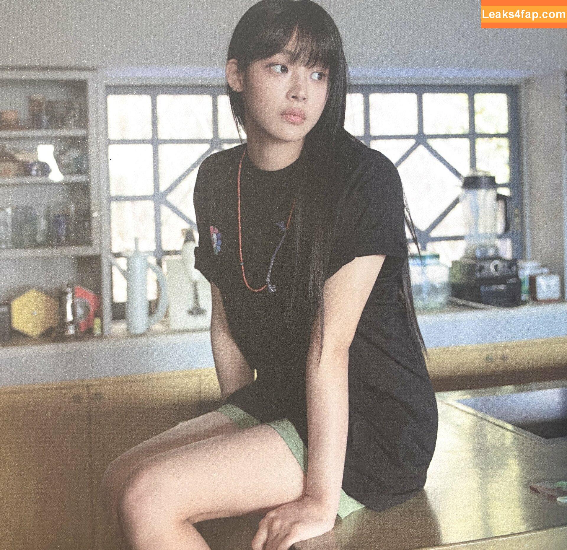 Minji / lovres_min__ / miniwithtattoos / newjeans_official leaked photo photo #0501