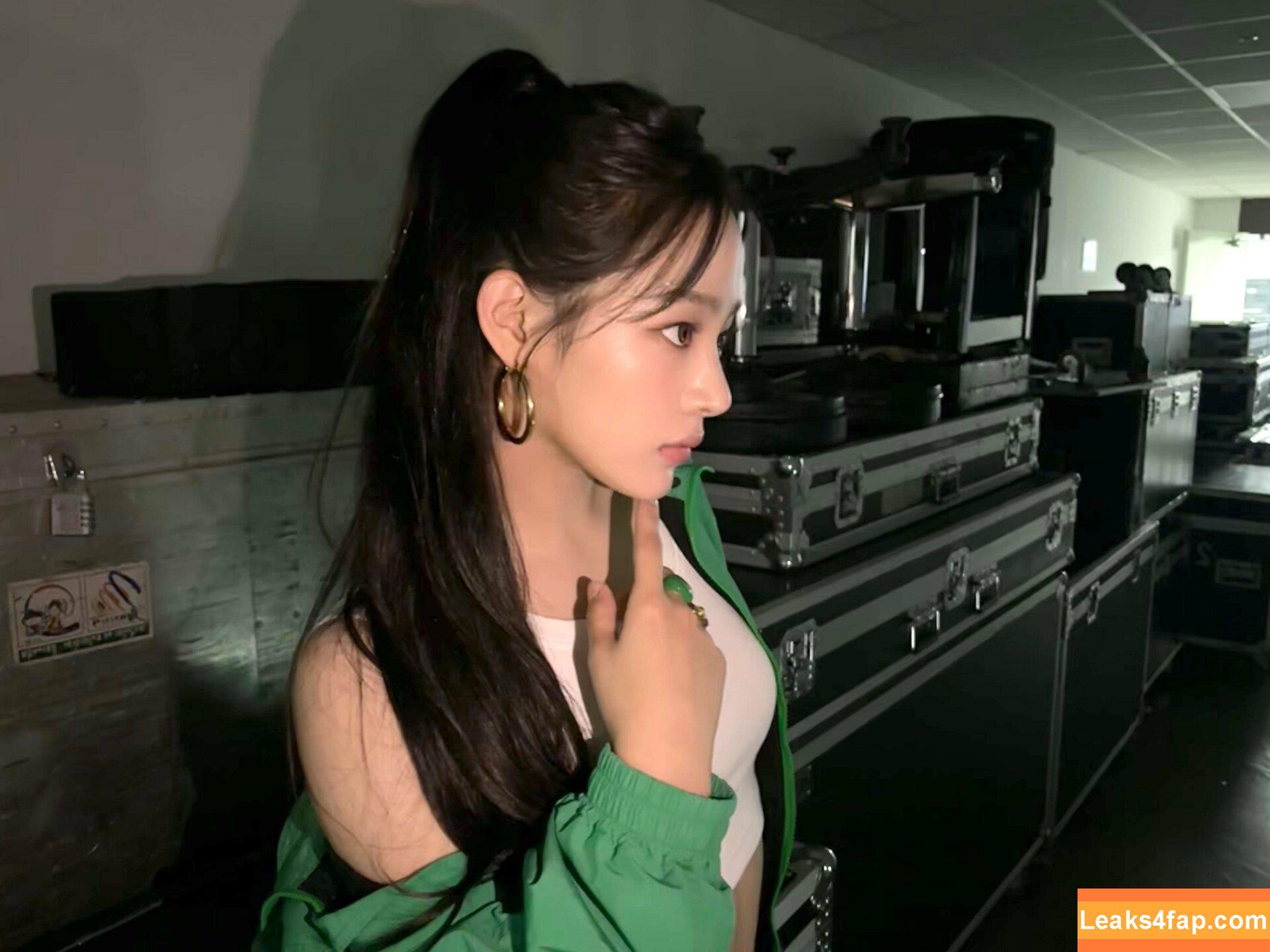 Minji / lovres_min__ / miniwithtattoos / newjeans_official leaked photo photo #0517