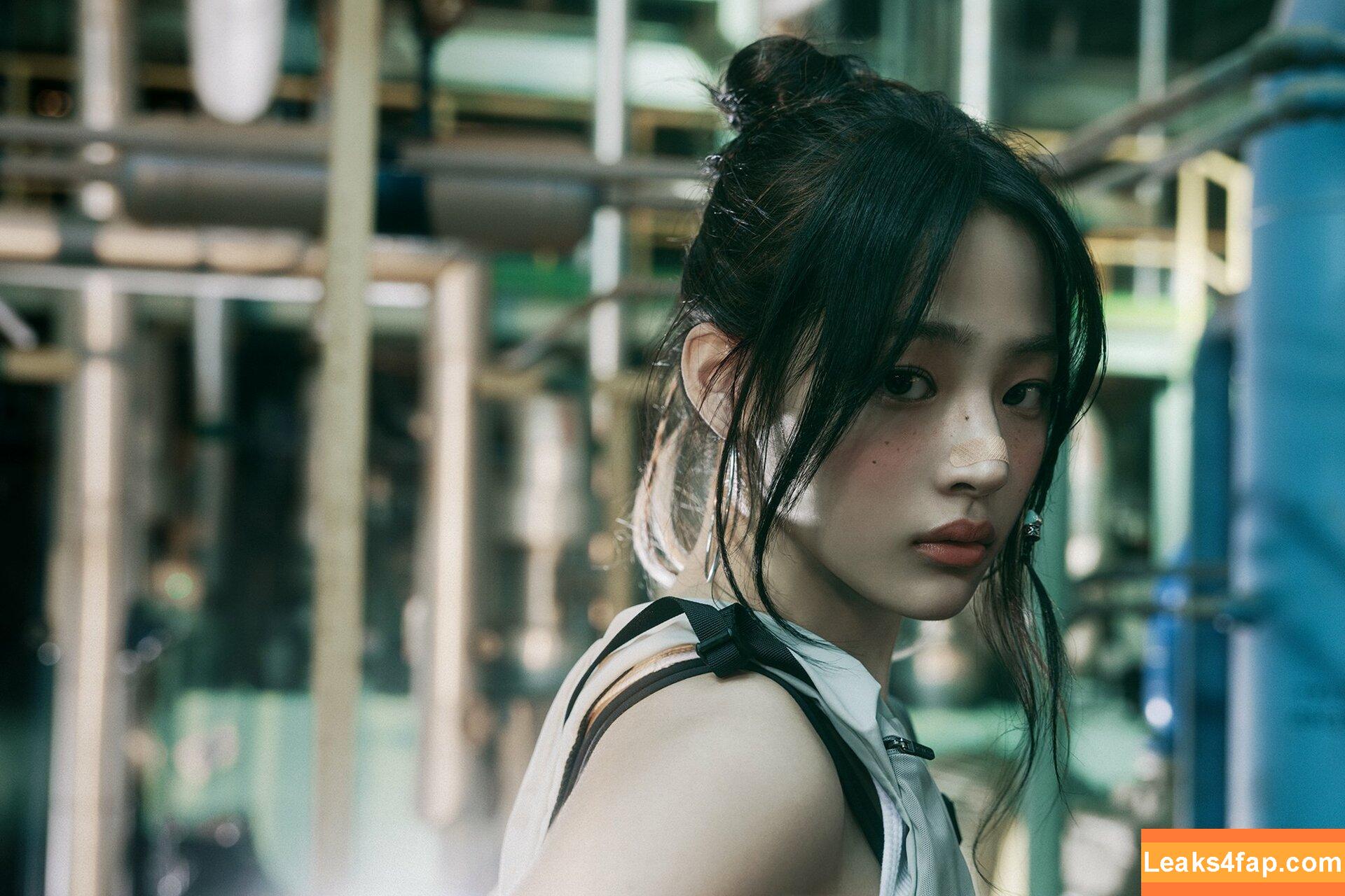 Minji / lovres_min__ / miniwithtattoos / newjeans_official leaked photo photo #0532