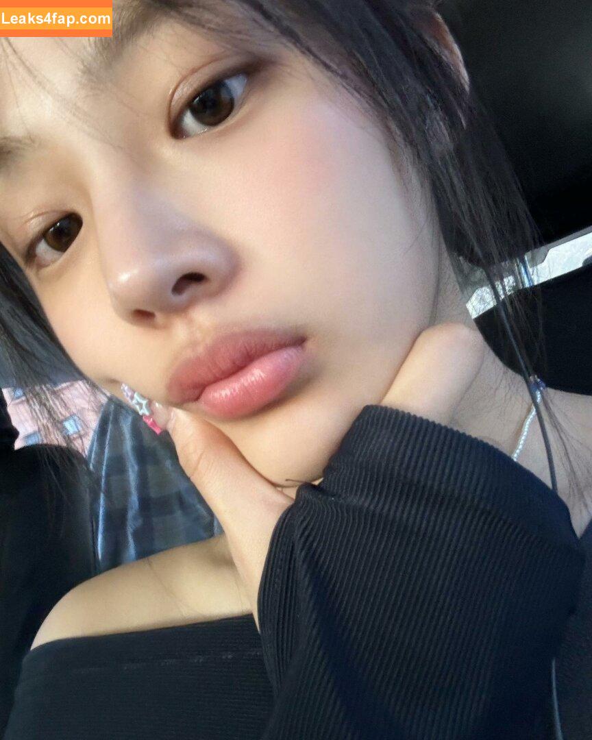 Minji / lovres_min__ / miniwithtattoos / newjeans_official leaked photo photo #0566