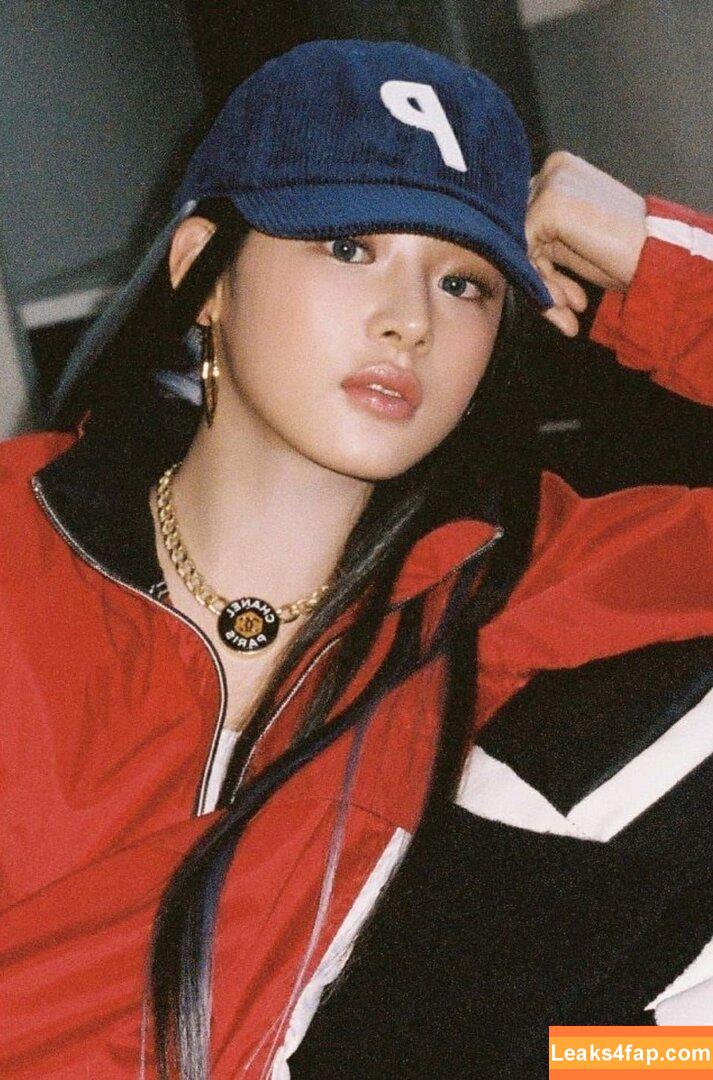 Minji / lovres_min__ / miniwithtattoos / newjeans_official leaked photo photo #0592