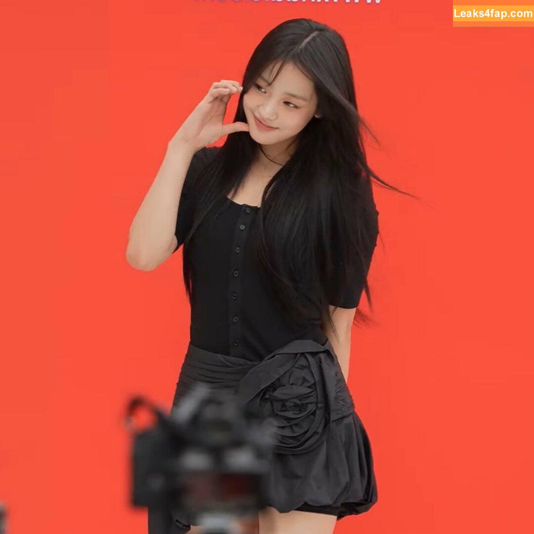 Minji / lovres_min__ / miniwithtattoos / newjeans_official leaked photo photo #0603