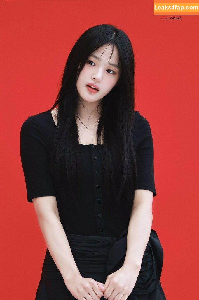 Minji / lovres_min__ / miniwithtattoos / newjeans_official leaked photo photo #0631