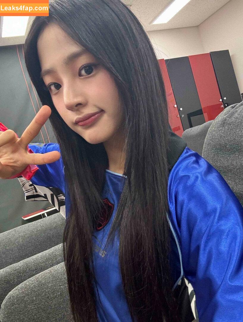 Minji / lovres_min__ / miniwithtattoos / newjeans_official leaked photo photo #0635