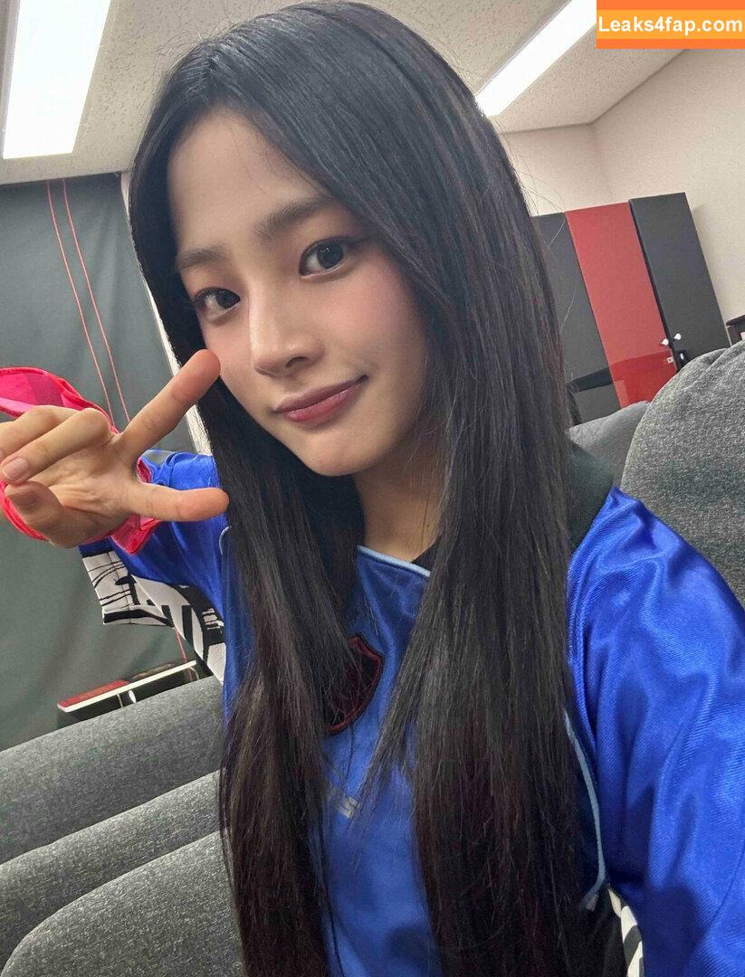 Minji / lovres_min__ / miniwithtattoos / newjeans_official leaked photo photo #0636