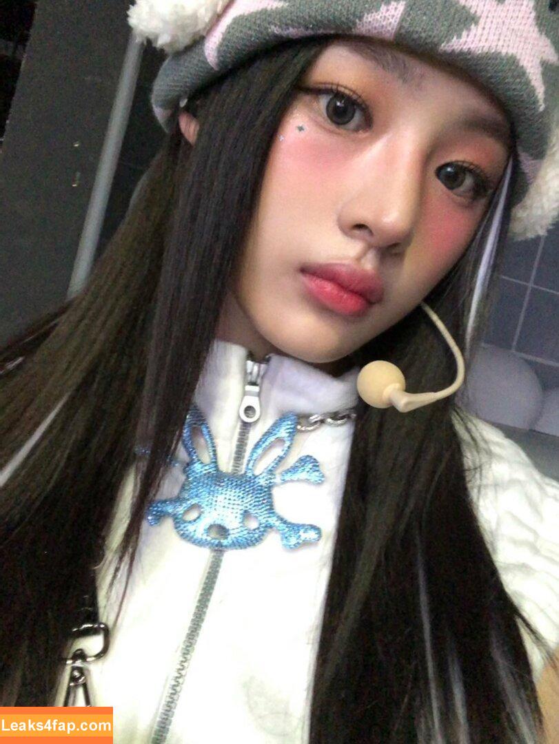 Minji / lovres_min__ / miniwithtattoos / newjeans_official leaked photo photo #0658
