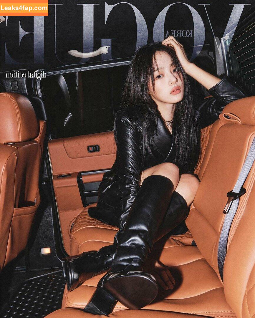 Minji / lovres_min__ / miniwithtattoos / newjeans_official leaked photo photo #0668