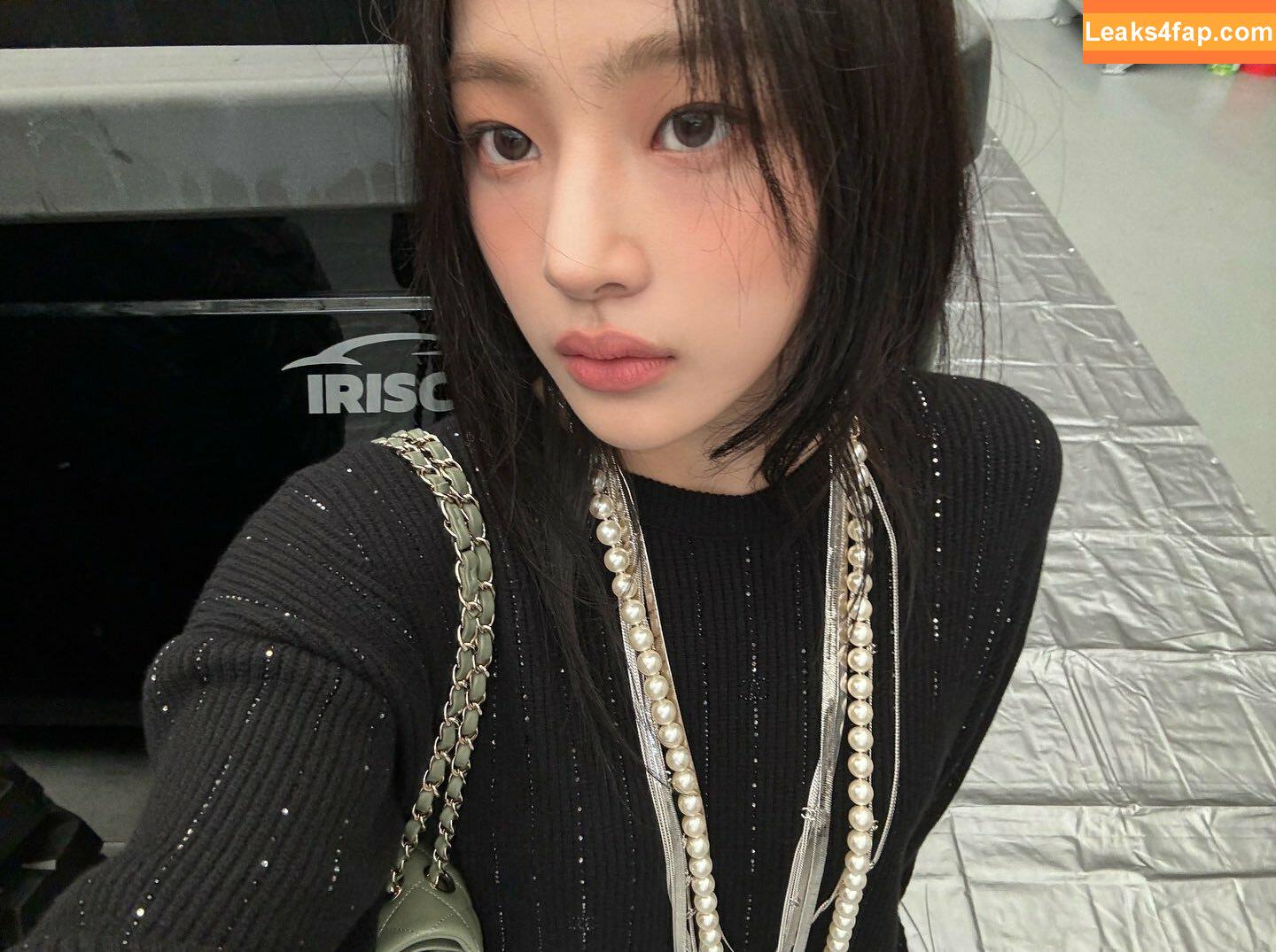 Minji / lovres_min__ / miniwithtattoos / newjeans_official leaked photo photo #0670