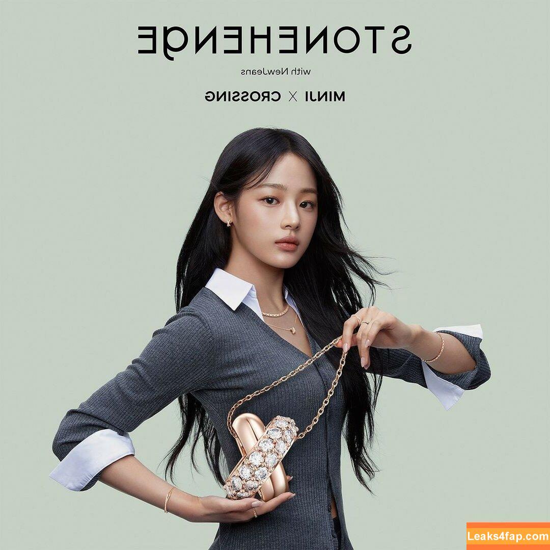 Minji / lovres_min__ / miniwithtattoos / newjeans_official leaked photo photo #0699