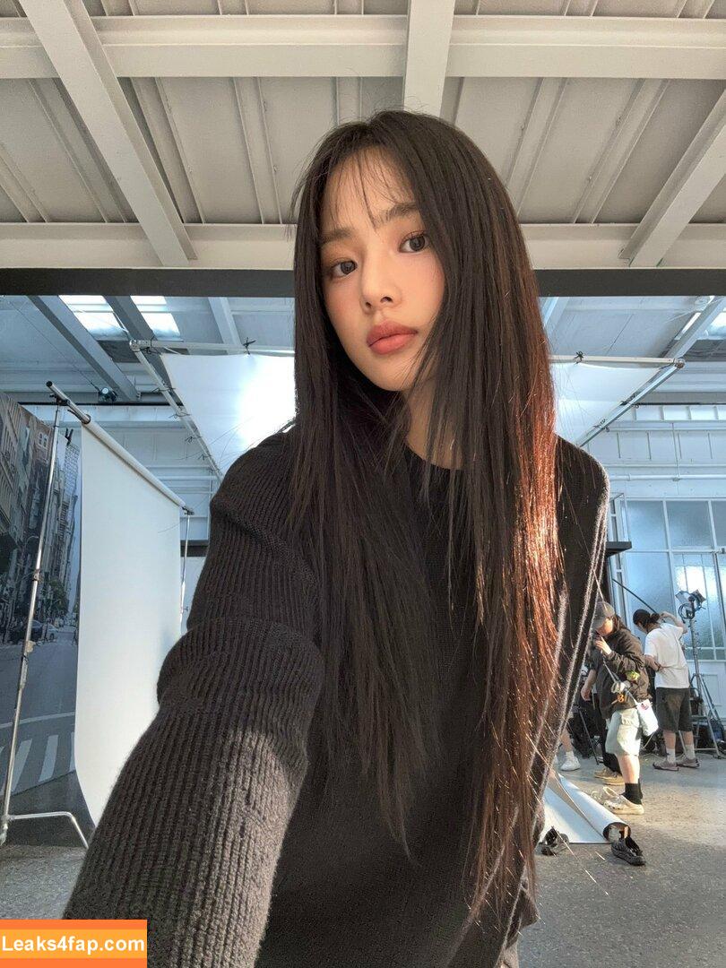Minji / lovres_min__ / miniwithtattoos / newjeans_official leaked photo photo #0781