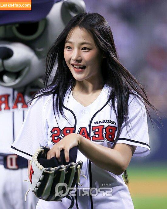 Minji / lovres_min__ / miniwithtattoos / newjeans_official leaked photo photo #0793