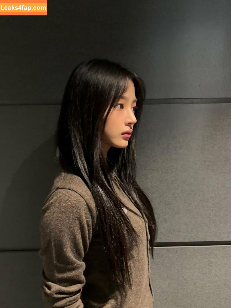 Minji / lovres_min__ / miniwithtattoos / newjeans_official leaked photo photo #0805