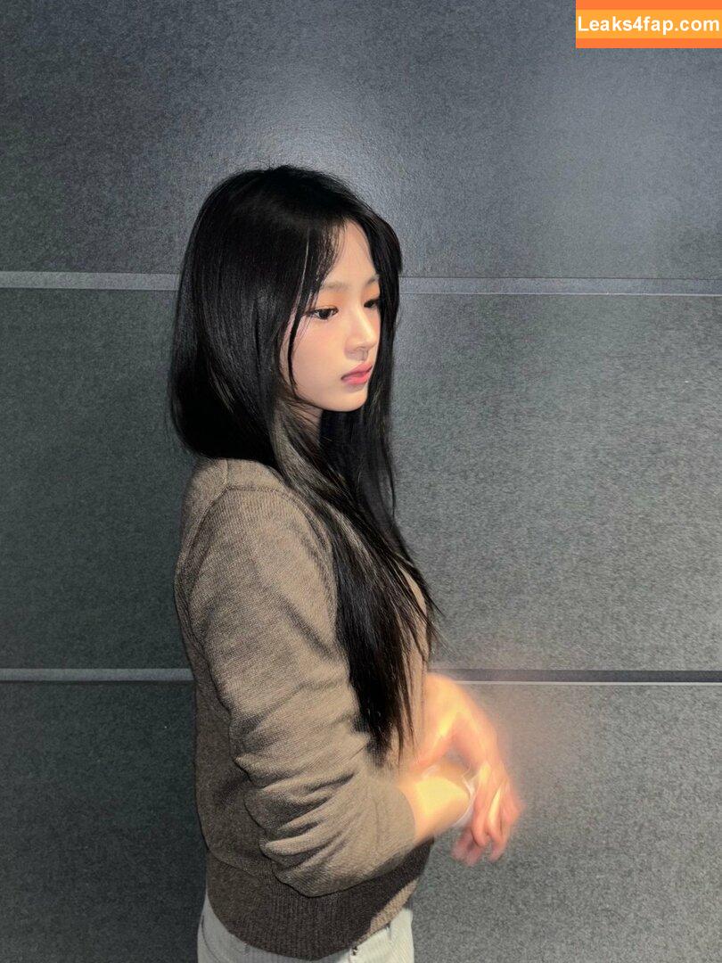 Minji / lovres_min__ / miniwithtattoos / newjeans_official leaked photo photo #0806