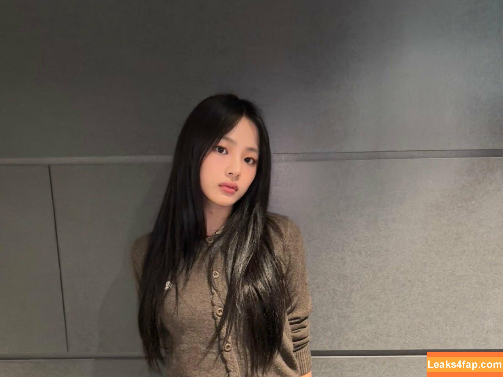 Minji / lovres_min__ / miniwithtattoos / newjeans_official leaked photo photo #0808
