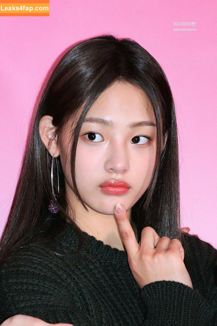 Minji / lovres_min__ / miniwithtattoos / newjeans_official leaked photo photo #0816