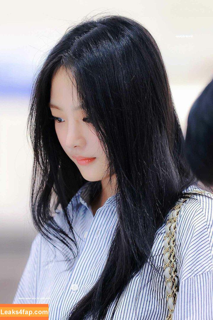 Minji / lovres_min__ / miniwithtattoos / newjeans_official leaked photo photo #0844