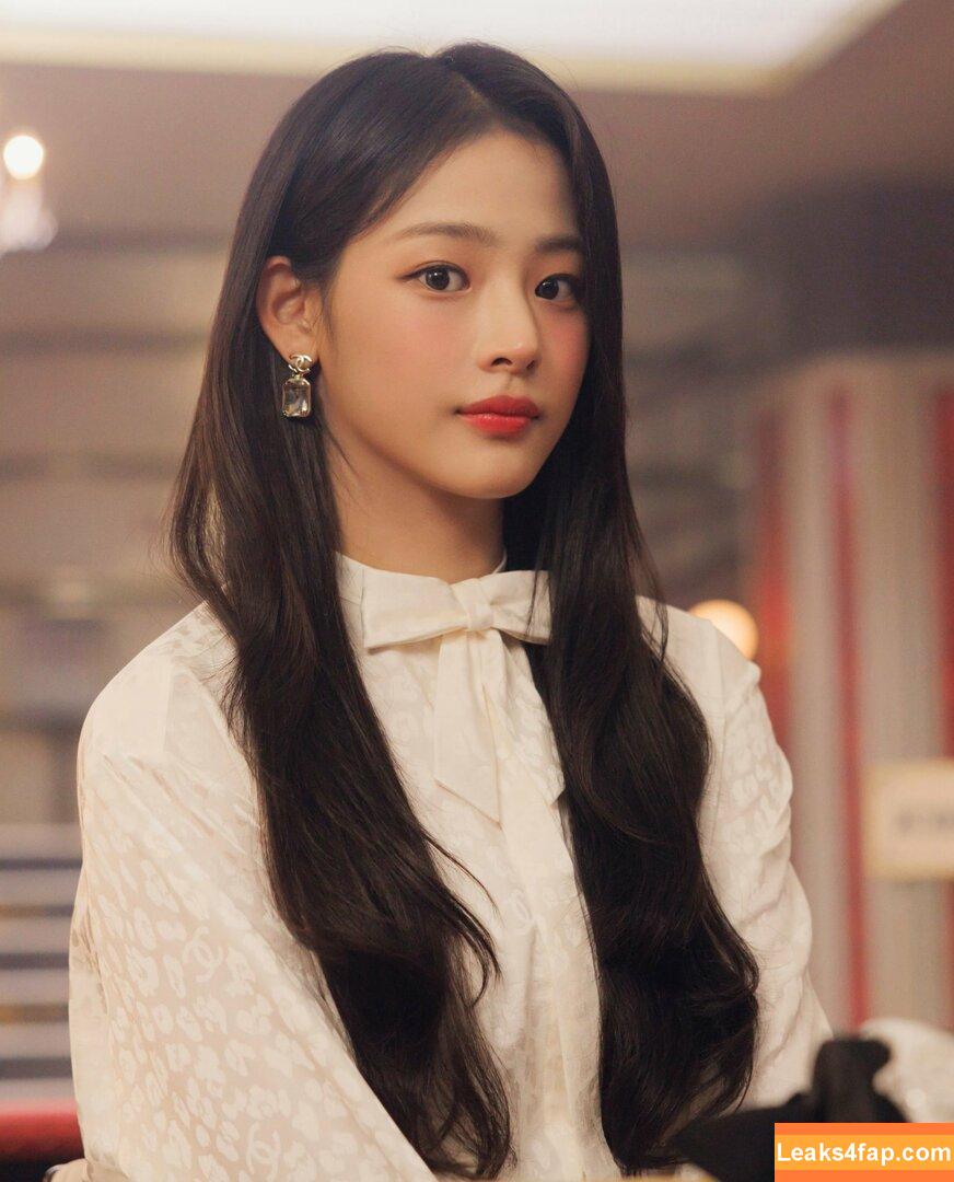 Minji / lovres_min__ / miniwithtattoos / newjeans_official leaked photo photo #0851