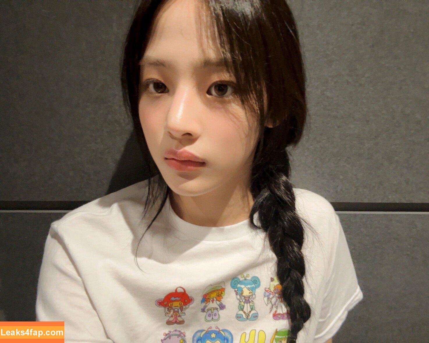 Minji / lovres_min__ / miniwithtattoos / newjeans_official leaked photo photo #0853