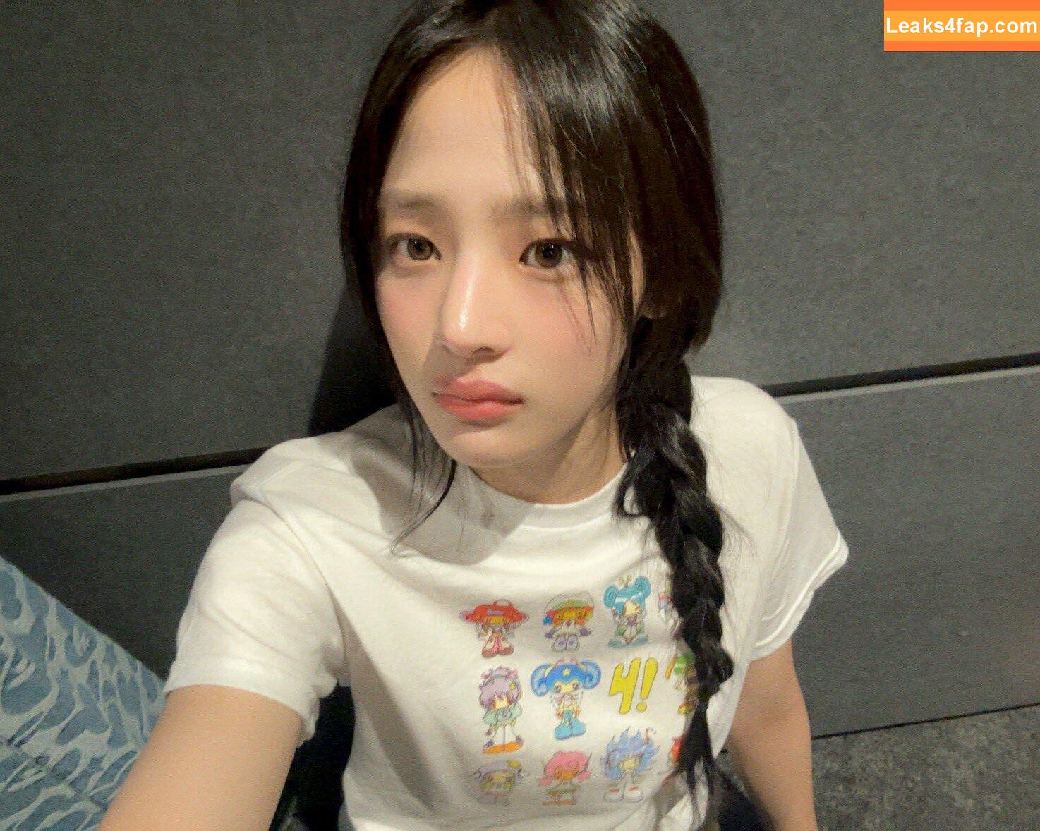 Minji / lovres_min__ / miniwithtattoos / newjeans_official leaked photo photo #0854
