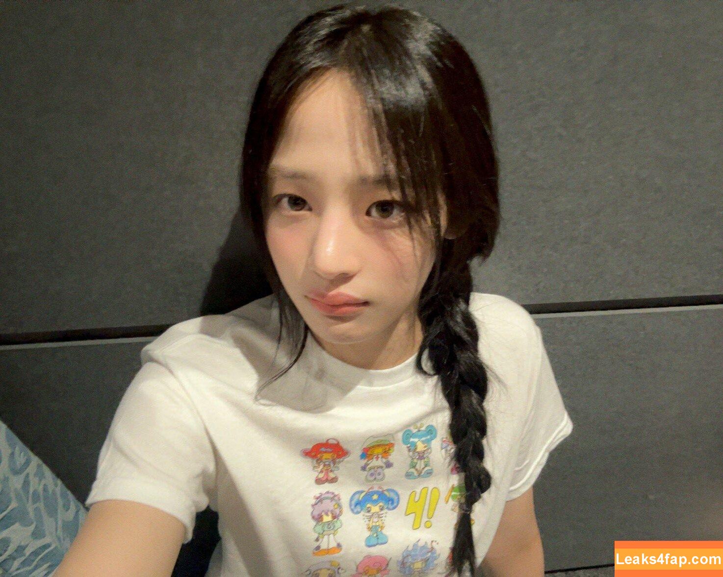 Minji / lovres_min__ / miniwithtattoos / newjeans_official leaked photo photo #0855