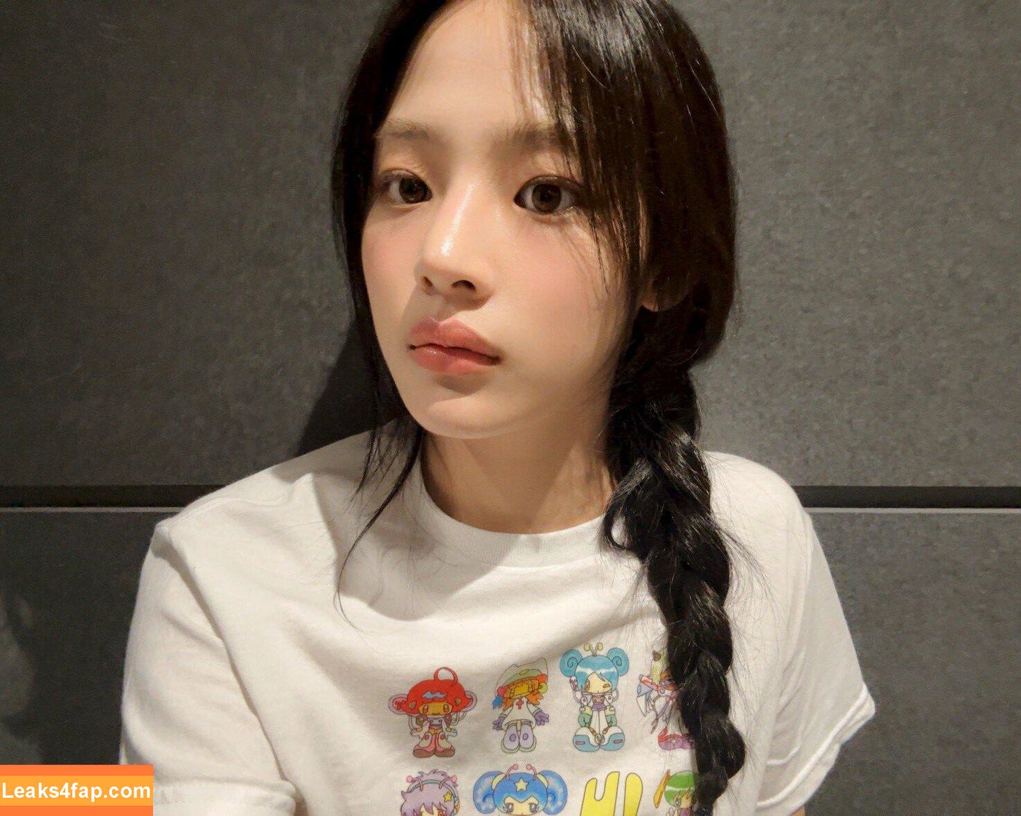 Minji / lovres_min__ / miniwithtattoos / newjeans_official leaked photo photo #0856