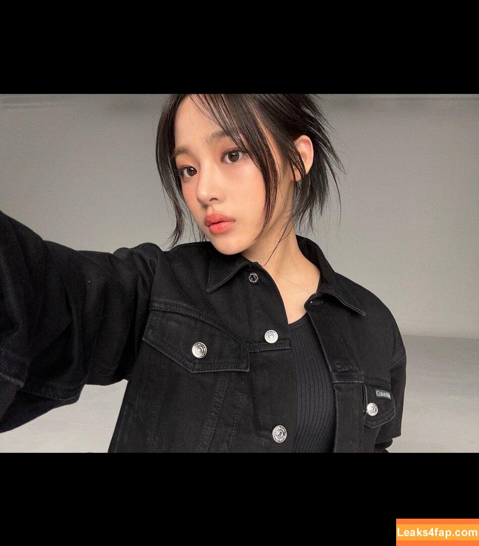 Minji / lovres_min__ / miniwithtattoos / newjeans_official leaked photo photo #1092