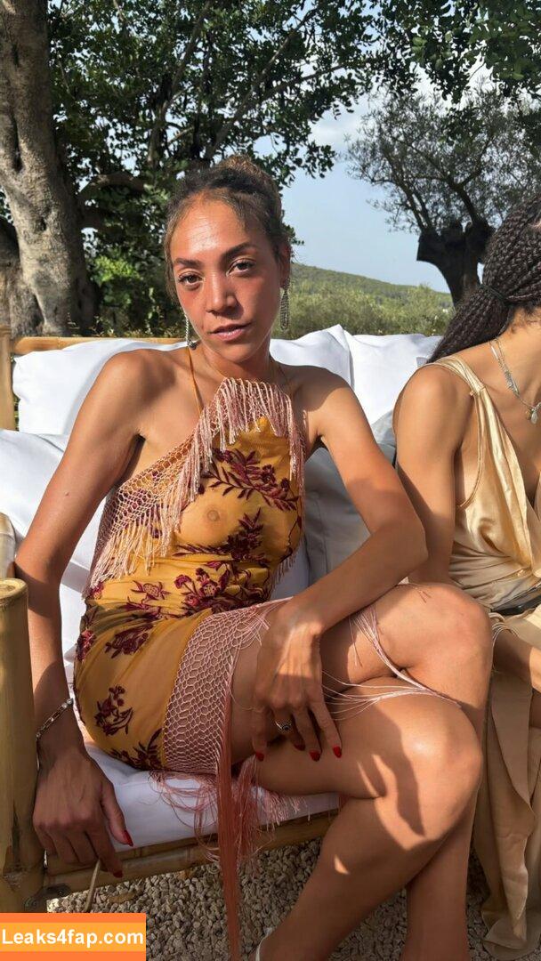 Miquita Oliver / miquitaoliver leaked photo photo #0029