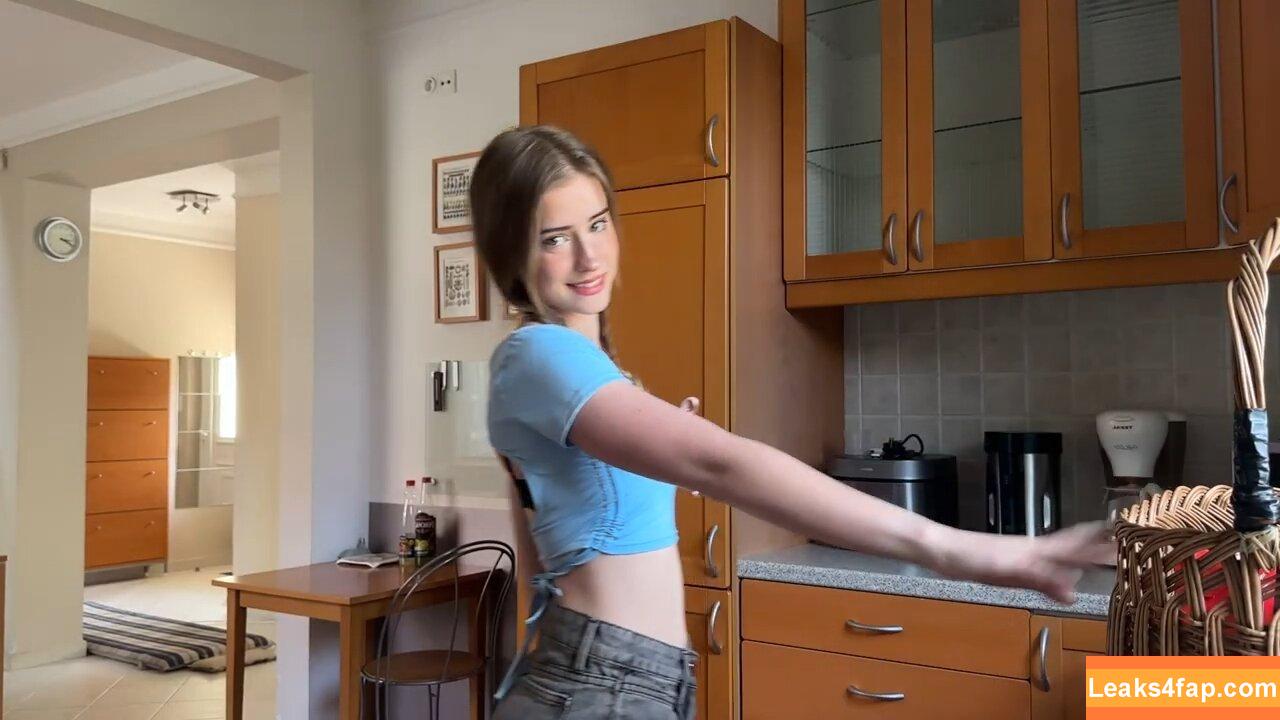 Mira.004 / model_mira слитое фото фото #0384