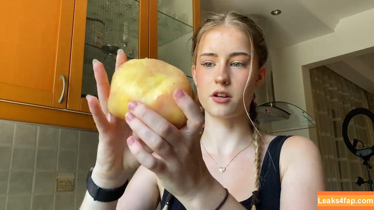 Mira.004 / model_mira слитое фото фото #0761