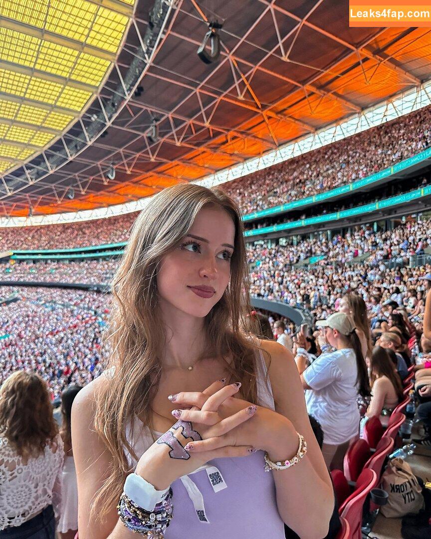 Mira.004 / model_mira leaked photo photo #1769